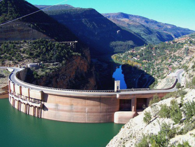 المغرب سيستمر في سياسة بناء السدود