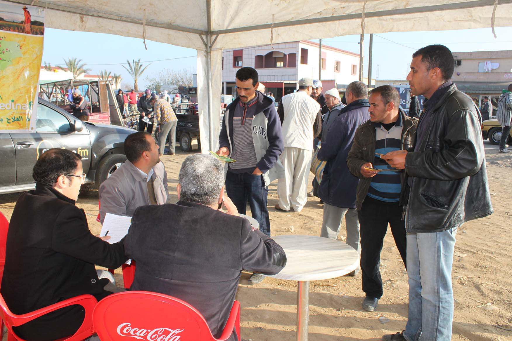 صور جولة إذاعة مدينة إف إم بالأسواق المغربية : سوق حد أولاد جلول